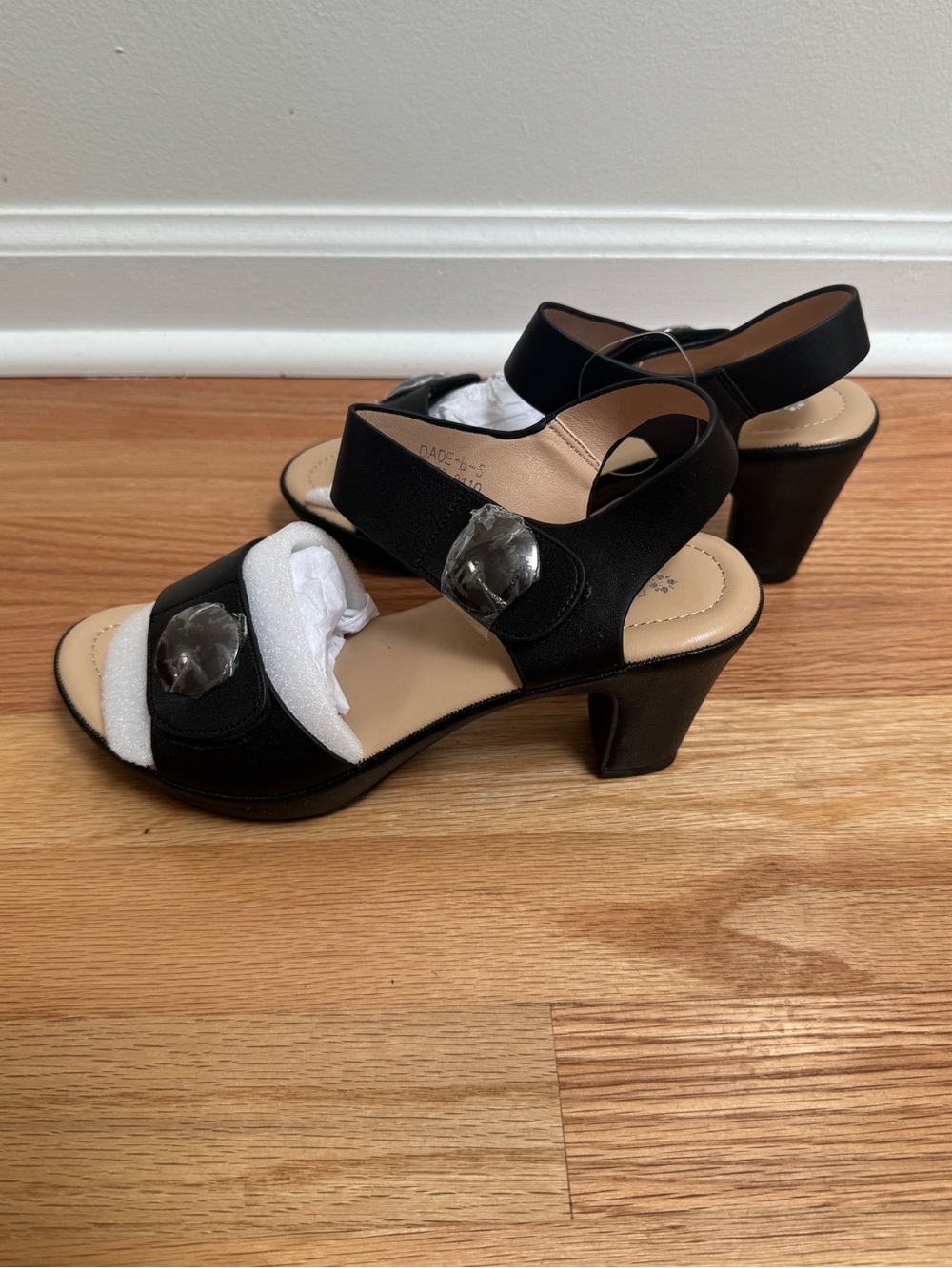 Patrizia black sandals with decorative buckle size 5 - Picture 3 of 7